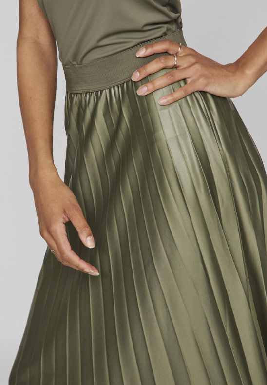 falda tablas brillo verde