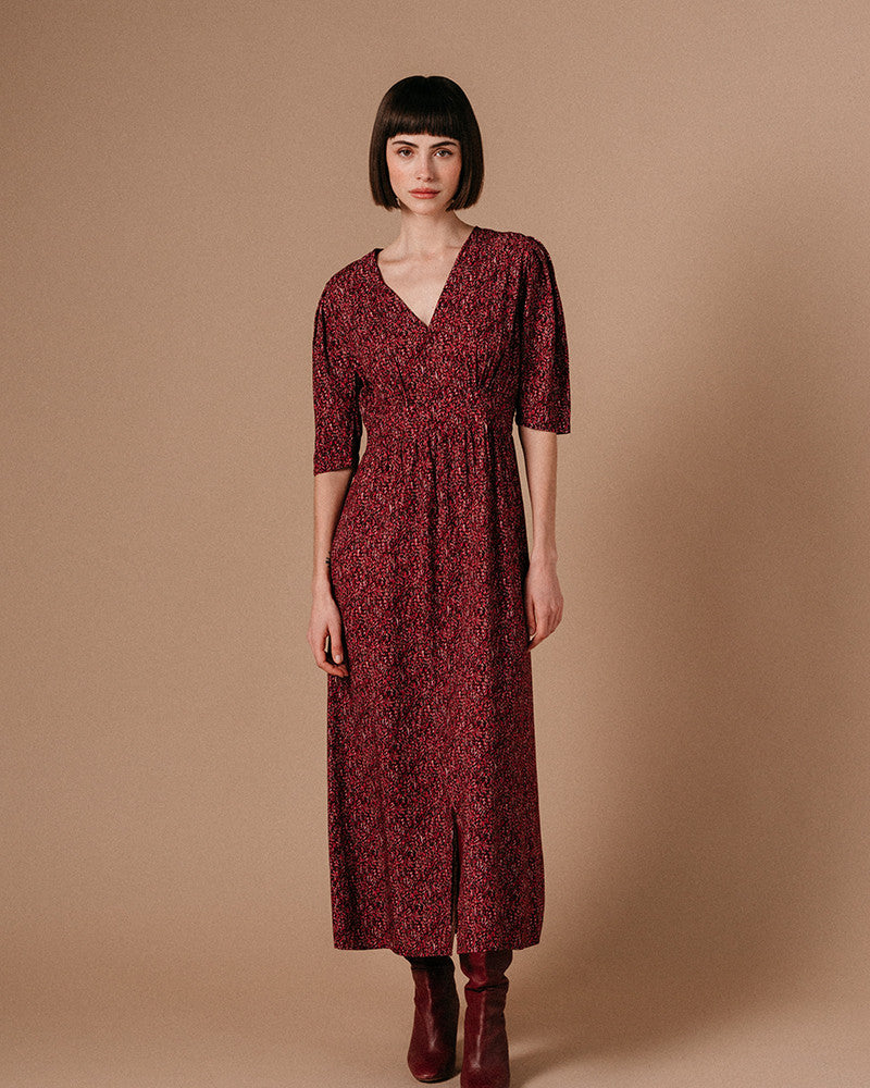 vestido estampado tonos rojos elastico cintura