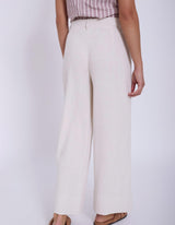 pantalon mezcla lino bolsillos frontales boton madera
