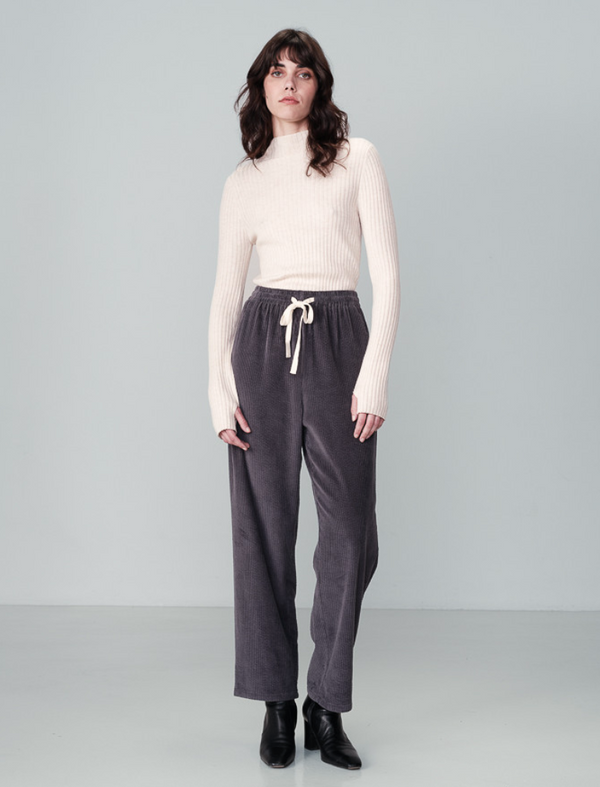 pantalon pana engomado con cinta