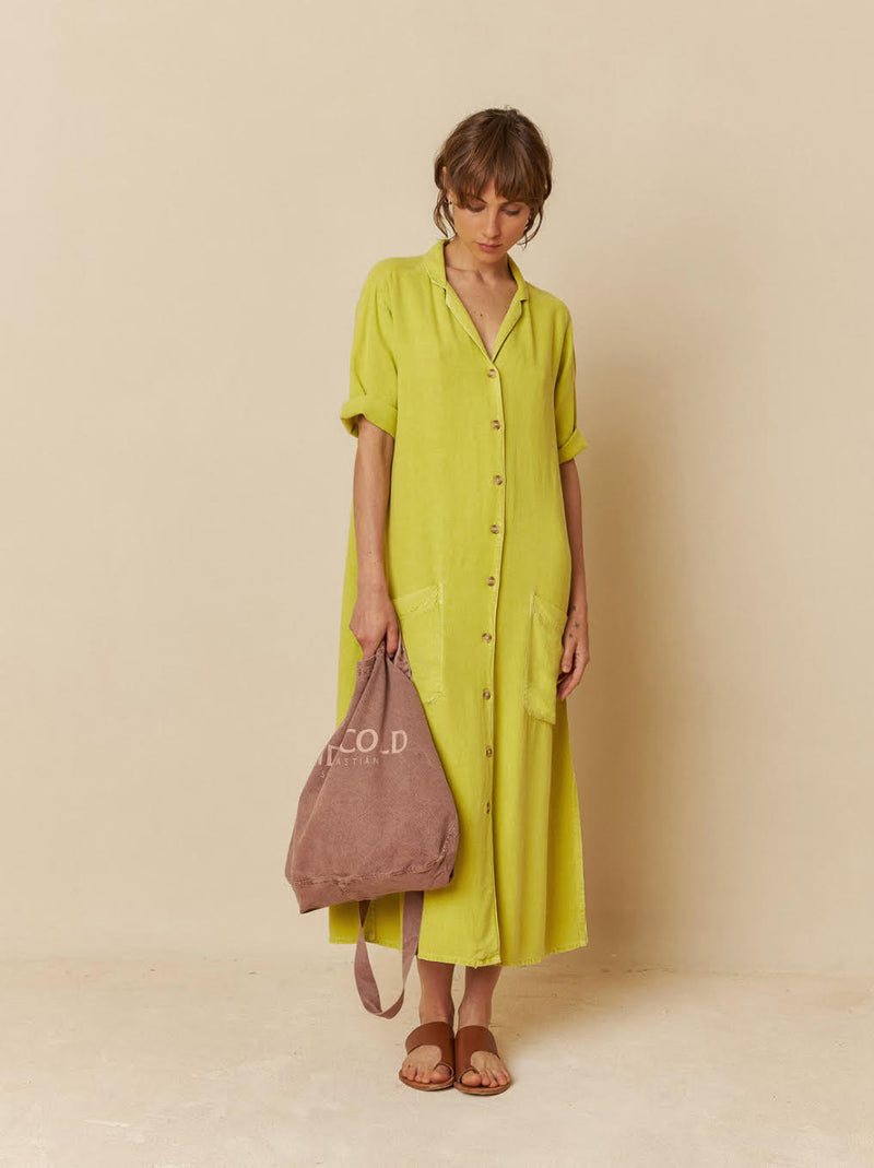 vestido camisero abotonado con bolsillos
