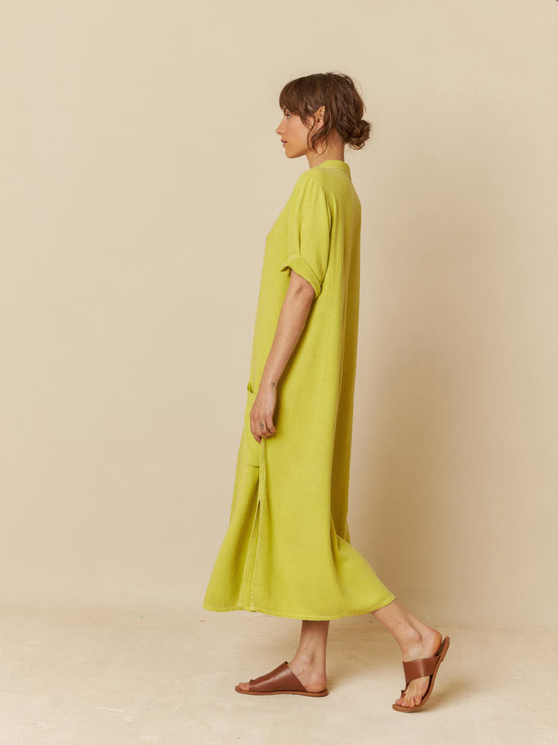 vestido camisero abotonado con bolsillos