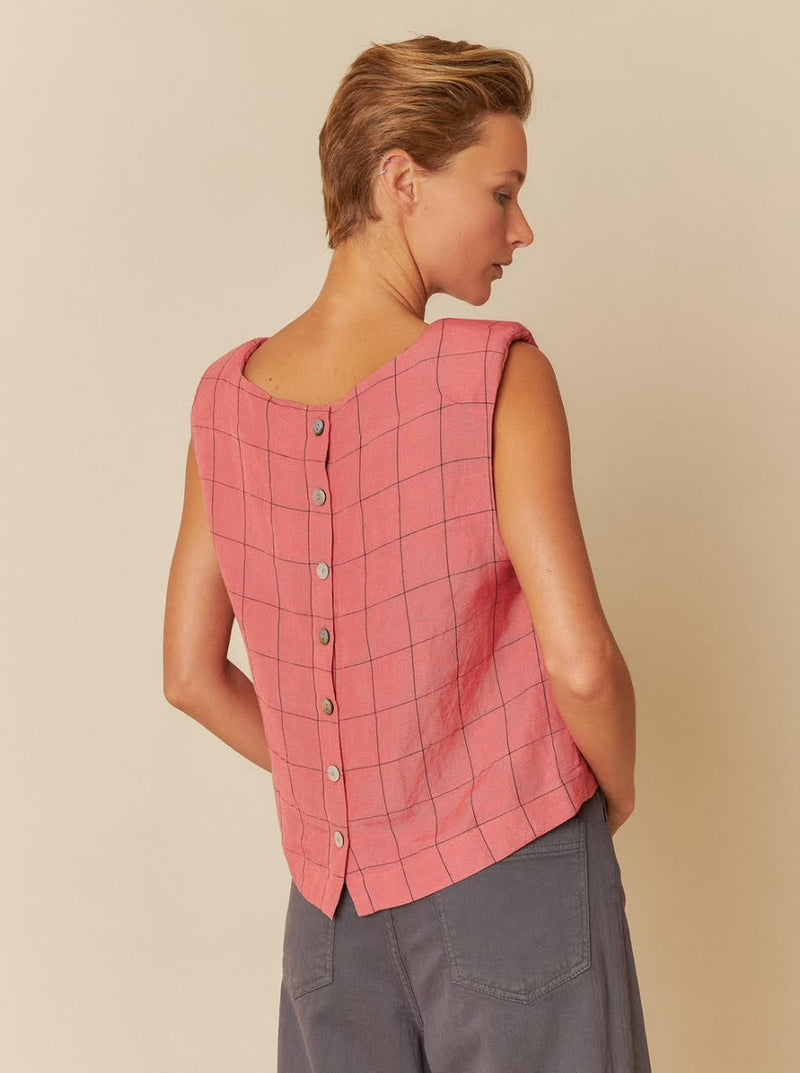camisa abotonada atras sin mangas