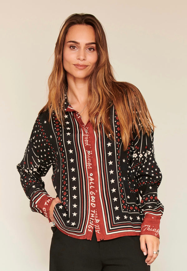 Camisa estrellas/rombos negra/granate/blanca