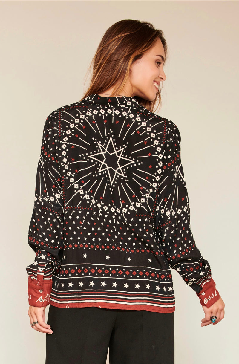 Camisa estrellas/rombos negra/granate/blanca