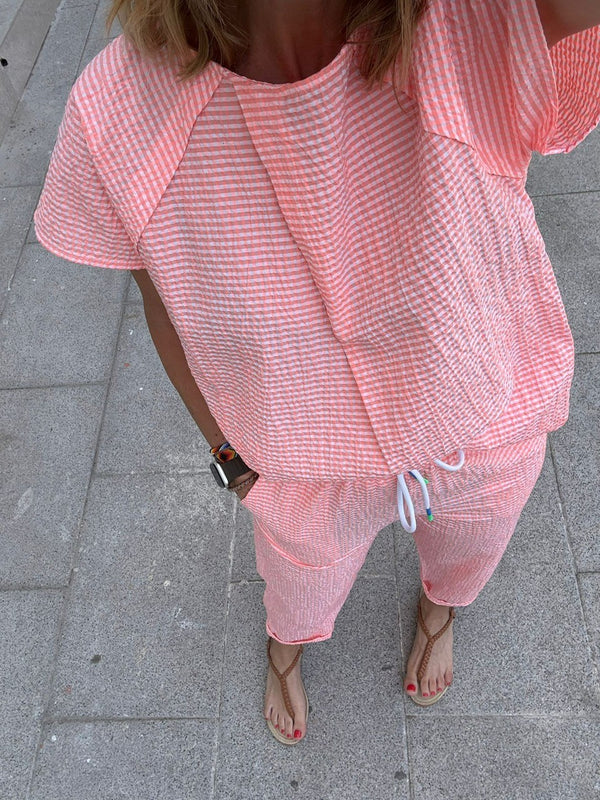 4686827