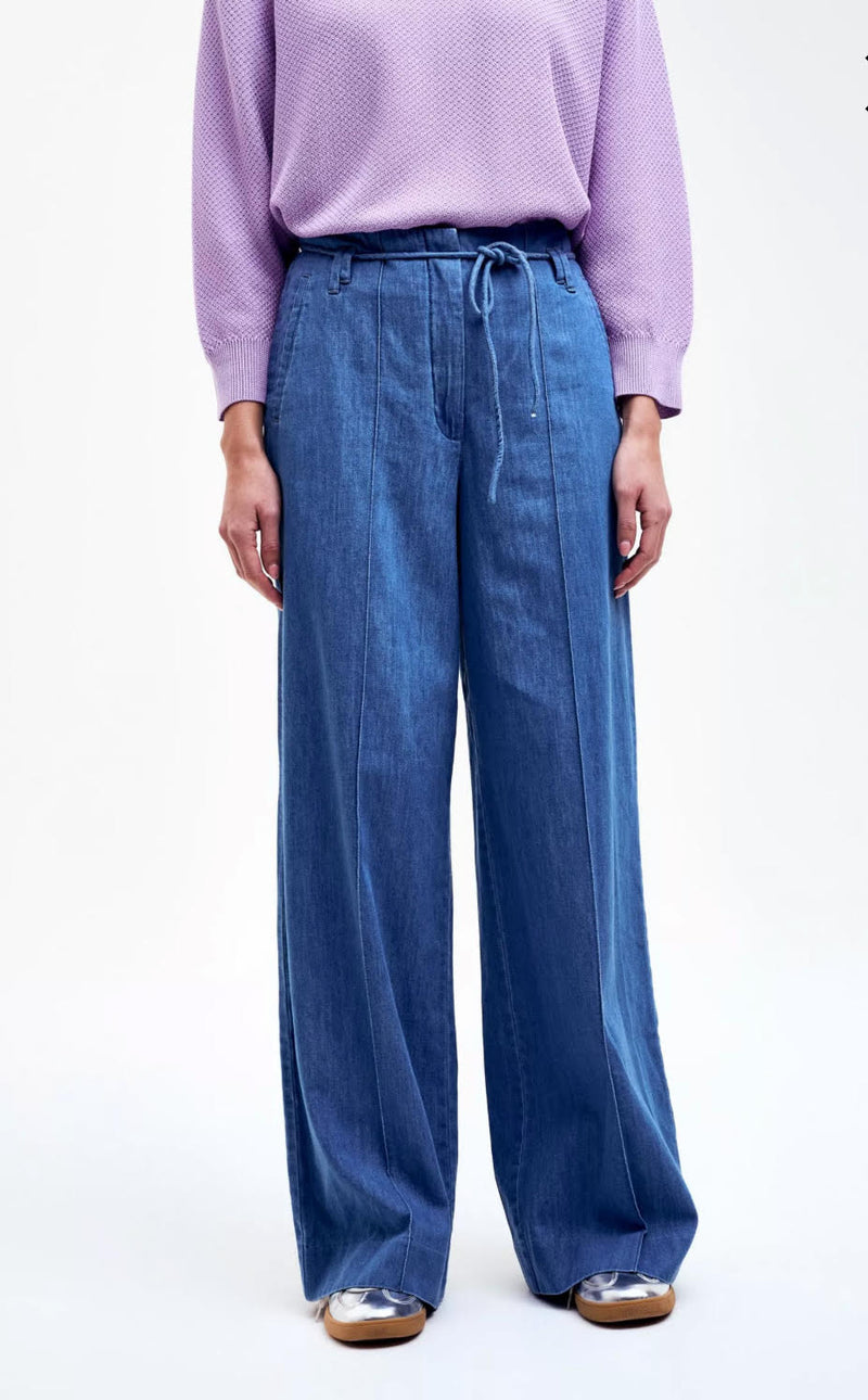 pantalon vaquero con nervio central
