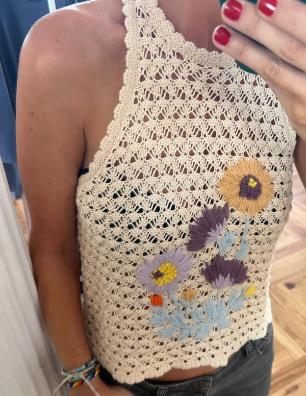 top croche flores bordadas