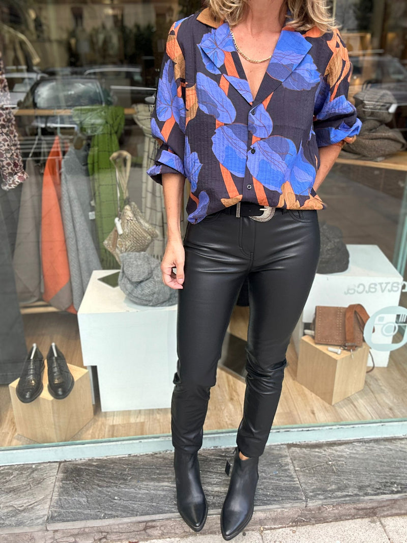 CAMISA TRAMA ESTAMPADA CUELLO SOLAPA