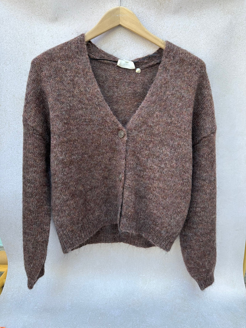 Chaqueta punto cuello pico botones ancha