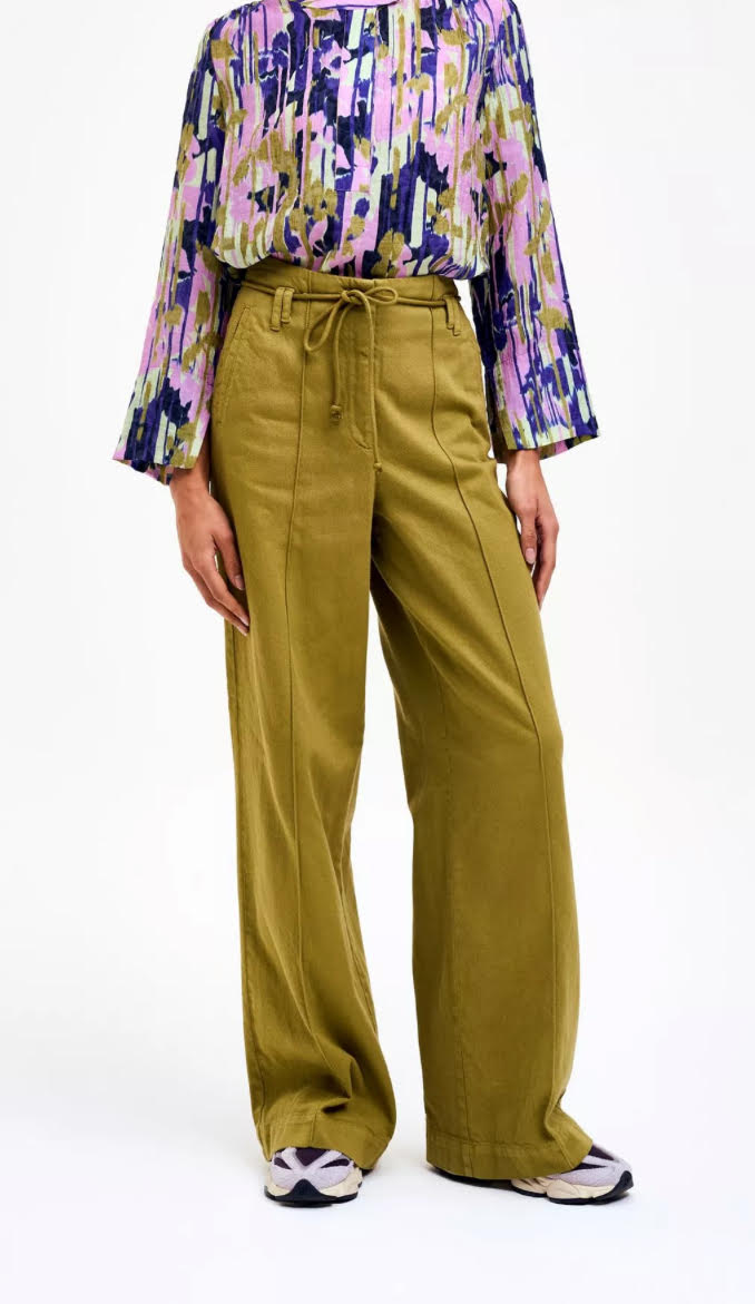 pantalon con nervio central