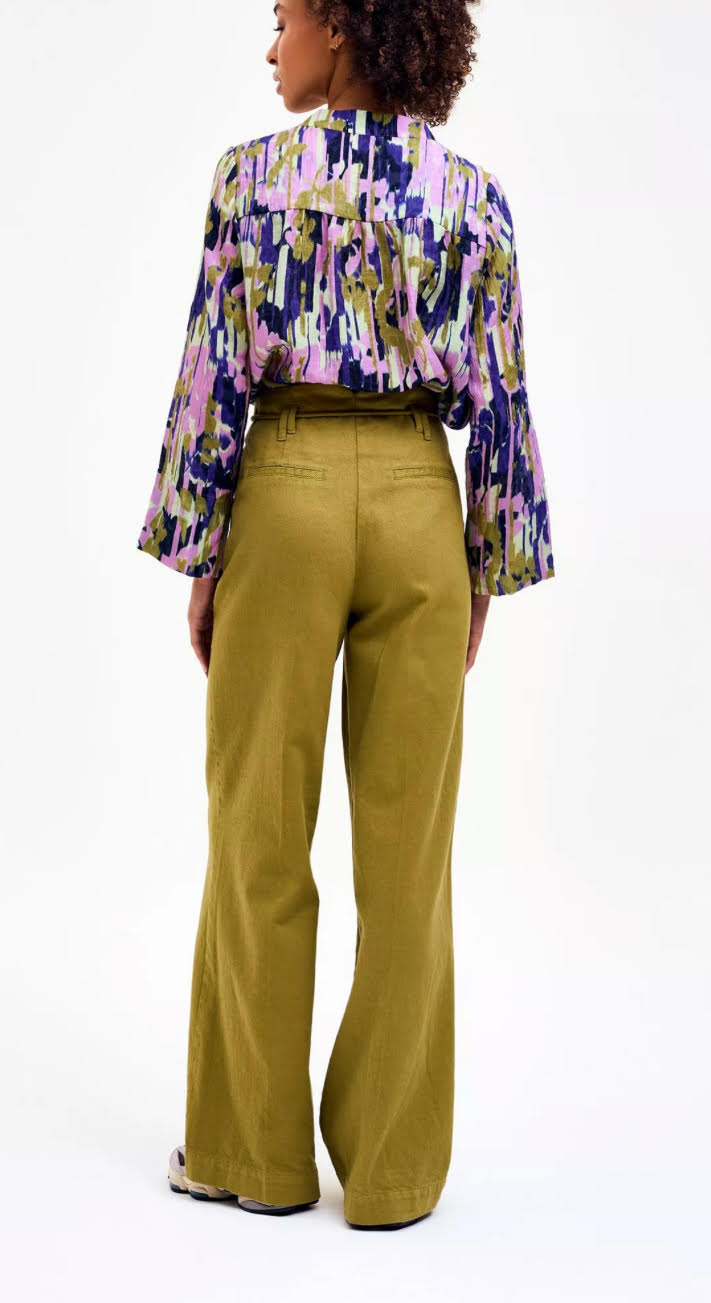 pantalon con nervio central