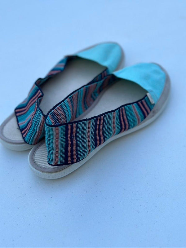zapatilla lona turquesa y carbón