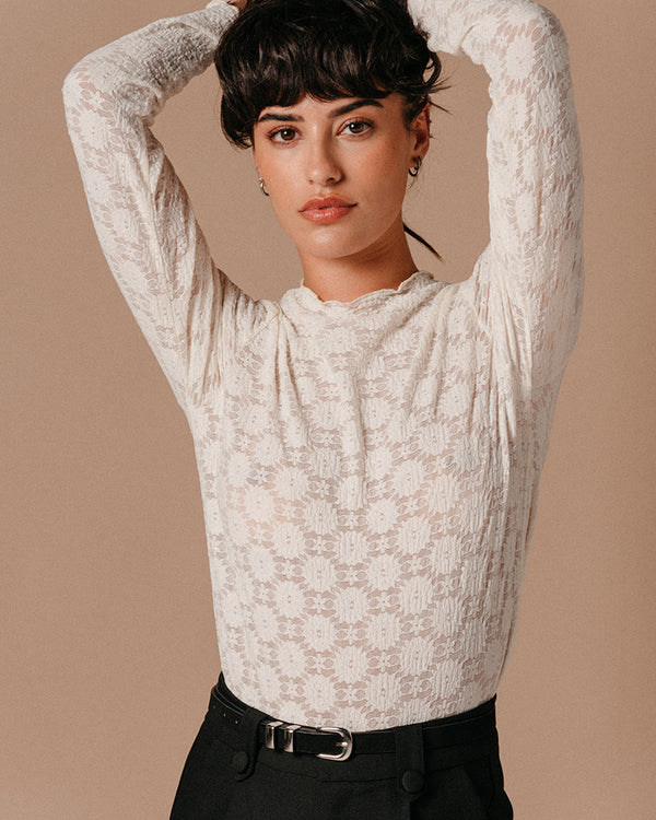 Camiseta m/larga encaje flores beige